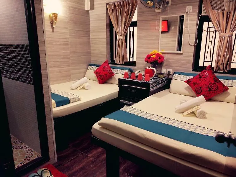 New Day Night Hostel Hong Kong